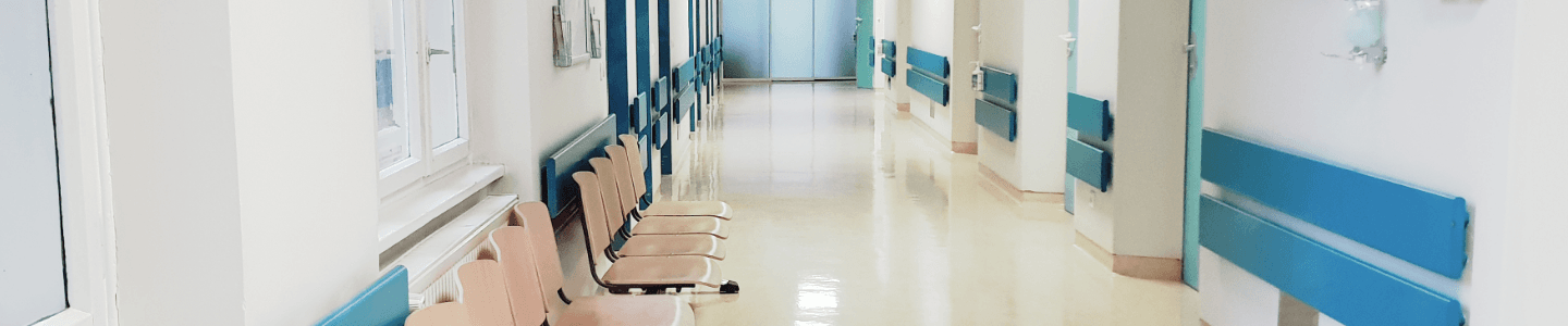 sala de espera de hospital